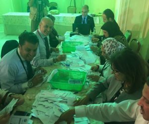لجنة الانتخابات تبدأ فرز أصوات المصريين في انتخابات الرئاسة بالكويت