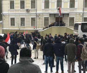 مصر تنتخب الرئيس.. المصريون بأوكرانيا يتحدون الثلوج ويشاركون في انتخابات الرئاسة (صور)