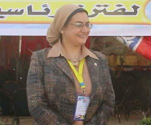 أمينة المرأة بشركة الإسكندرية للبترول: الانتخابات الرئاسية بالخارج شىء مشرف 