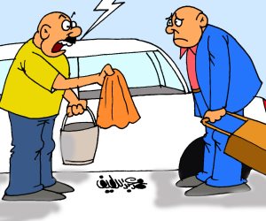 سائق لمواطن: انسى الدلع بتاع أوبر وكريم.. وخد طوق التاكسي (كاريكاتير)