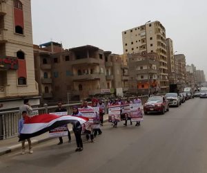 انطلاق مسيرة دعم وتأييد الرئيس السيسي لفتره رئاسيه ثانيه بمدينة كفر الدوار       (  صور  ) 