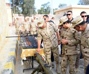 الرئيس السيسي يلتقي أبطال القوات المسحلة والشرطة في سيناء