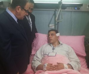 وزير الداخلية يزور مصابي حادث الإسكندرية بالمستشفي (صور)