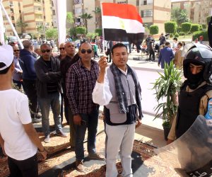 بعد 5 ساعات من اليوم الأول في الانتخابات الرئاسية.. المصريون في الشوراع وكبار رجال الدولة في الطوابير (صور)