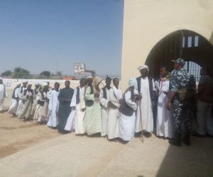 طوابير أمام لجان حلايب وشلاتين لاختيار رئيس مصر القادم (صور)