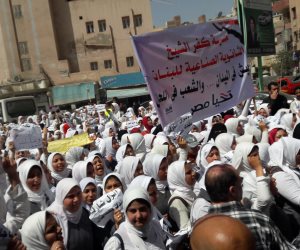 مسيرة طالبات تطوف شوارع كفر الشيخ لحث المواطنين على المشاركة بانتخابات الرئاسة (فيديو والصور  ) 