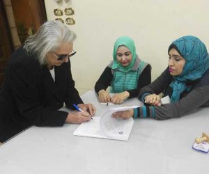 زوجة الراحل حسنين هيكل تدلي بصوتها في انتخابات الرئاسة (صور)