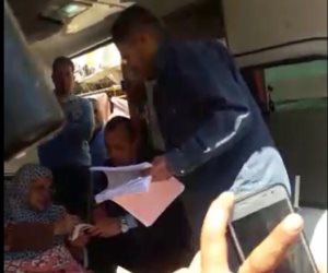 ناخبة من ذوي الاحتياجات الخاصة تذهب مقرها الانتخابي في سيارة إسعاف (صور)