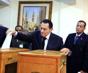 هنا كان يصوت مبارك ونجليه في الانتخابات (صور) 
