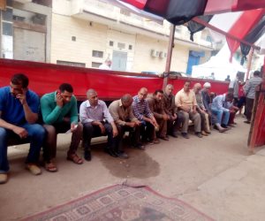 حشود الناخبين أمام اللجان بـ"حدائق حلوان" للإدلاء بصوتهم