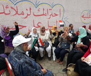 «احتشاد راقص» أمام لجان دوائر انتخابات الزيتون على الأغاني الوطنية (فيديو)