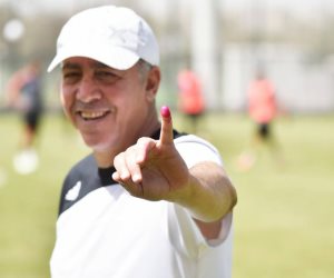 أبو الشهيد يقود الرياضيين للمشاركة في ثانى أيام انتخابات الرئاسة (صور)