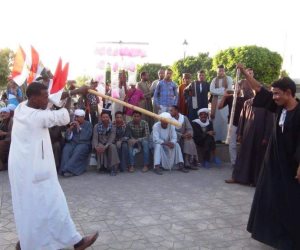 الصعايدة وصلوا.. مزمار بلدي وتحطيب في احتفالات فوز الرئيس بأسوان