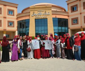 طالبات كلية البنات بالأزهر يدعمن مستشفي علاج الأورام بالأقصر ويتبرعن بالدم لصالح المرضي (صور)