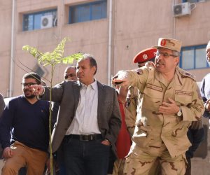 محافظ الإسكندرية يؤكد استمرار انتشال 3 جثث من تحت أنقاض عقار سيدى جابر (صور)
