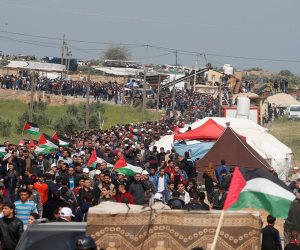 استشهاد 10 فلسطينيين في اشتباكات مع الاحتلال على حدود غزة