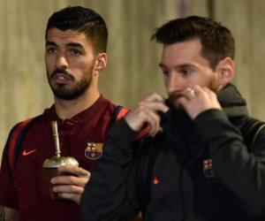 شاهد..وصول لاعبي برشلونة إلى الأولمبيكو لمواجهه روما في ليلة الأبطال (صور و فيديو)