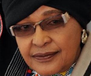 تشيع جثمان «وينى مانديلا» منضالة التمييز العنصري في جنوب أفريقيا