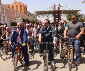 رئيس جامعة طنطا يشارك الطلاب فعاليات الملتقى الثالث لماراثون الدراجات (صور)  