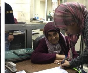 مصلحة الجوازات تواصل تقديم الدعم وتيسير الإجراءات لكبار السن وذوي الحالات الحرجة «صور»