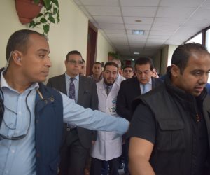 وزير التعليم العالى ومحافظ الدقهلية يتفقدان قسم قسطرة القلب بمستشفى الأطفال الجامعى (صور) 