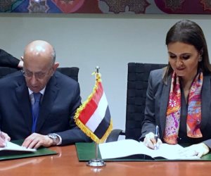 مصر توقع اتفاقا لتطوير شبكة نقل الكهرباء بـ200 مليون دولار