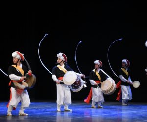 العروض التقليدية الكورية تبهر جمهور أوبرا الإسكندرية (صور)