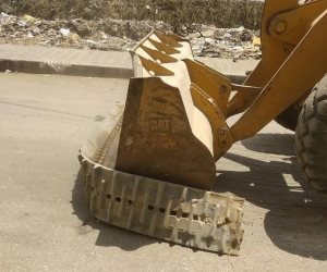 حملة لإزالة المطبات العشوائية والتعديات في مركز فارسكور بدمياط