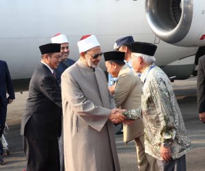 شيخ الأزهر يصل مدينة سولو المحطة الثانية في زيارته لإندونيسيا