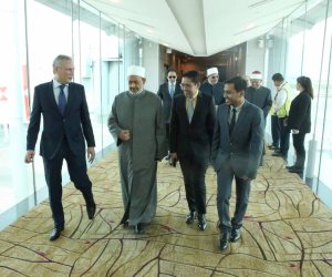 الإمام الأكبر يصل سنغافورة في المحطة الثانية لجولته الآسيوية