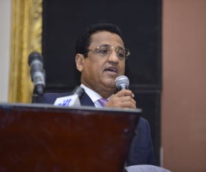 وزير السياحة اليمني يدعو العالم للاستثمار بجزيرة «سقطرى»