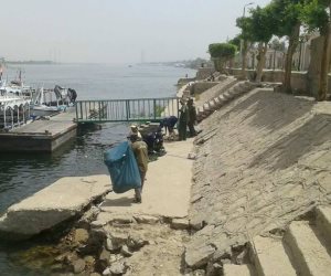 مجلس مدينة الأقصر يقود حملات لتنظيف نهر النيل من القمامة والمخلفات
