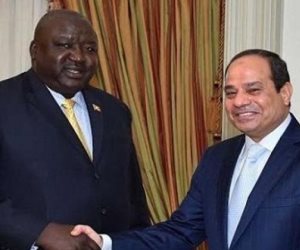 الرئيس الأوغندي يصل القاهرة لمناقشة سبل التعاون بين البلدين