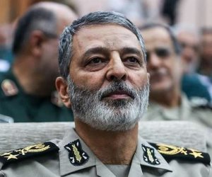 قائد الجيش الإيراني: أكبر ضرر للاتفاق النووى هو إضفاء الشرعية على أمريكا