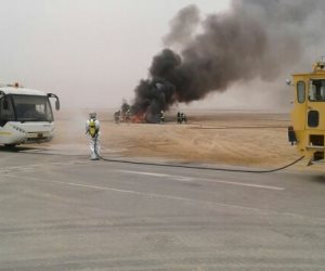 مطار أسيوط يجري تجربة طوارئ لمحاكاة اشتعال طائرة (صور)