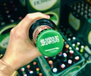 لاستفزازها للمسلمين.. شركة ألمانية تعتذر عن وضعها علم السعودية على أغطية «البيرة»