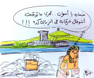 «كاريكاتير فرعوني ساخر» لمرشد سياحي يرصد به مشكلة انتشار القمامة في أسوان 