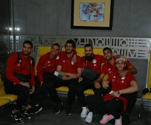 بدون صلاح وصورته.. المنتخب الوطني يطير إلى الكويت (صور) 
