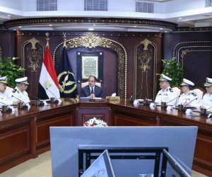 وزير الداخلية يجتمع بقيادات الشرطة لمراجعة مجهودات شهر رمضان