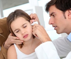 احمي صحة ابنك.. أسباب الإصابة بالتهاب الأذن الوسطى وطرق الوقاية من المرض