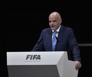 ضربات الفيفا تتوالى.. إنفانتينو يضع قطر مجددًا في مأزق بسبب مونديال 2022