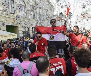 نجوم مصر في مدرجات كاس العالم.. 1200 مشجع يطيرون لبطرسبرج قبل مباراة روسيا غدا