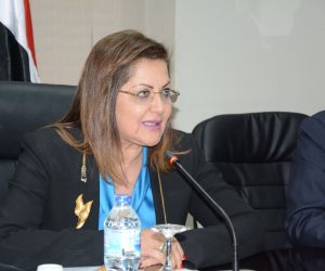 موظف لكل 22 مواطنا.. لماذا ترفض "التخطيط" تعيينات جديدة بالجهاز الإداري للدولة؟ 