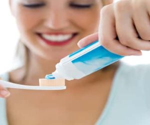 4 علاجات منزلية لإزالة بلاك الأسنان