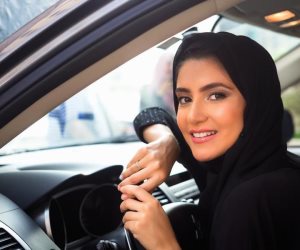 السعودية تنتصر لـ"ألطف الكائنات".. من قيادة السيارات إلى حق العمل وممارسة الرياضة