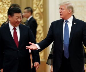أوروبا تحذر واشنطن من الحرب التجارية.. الصين تستغل مجموعة السبع لخنق «ترامب»