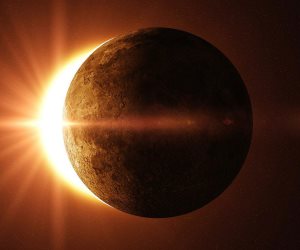تفاصيل 4 خسوفات قمرية وكسوفان للشمس تنتظرها الأرض في 2020
