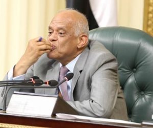 البرلمان يمنح حكومة مصطفى مدبولي الأحد «قبلة الحياة»: برنامجها يحمل الإيجابيات