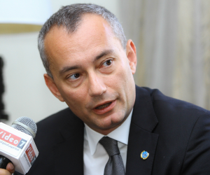 ملادينوف: تمكين لجنة التكنوقراط ميدانيًا ضرورة لضمان نجاح العملية فى قطاع غزة