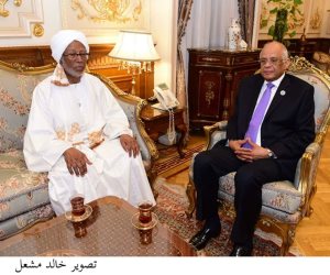 ماذا قال «عبد العال» لرئيس المجلس الوطني السوداني؟ (صور)